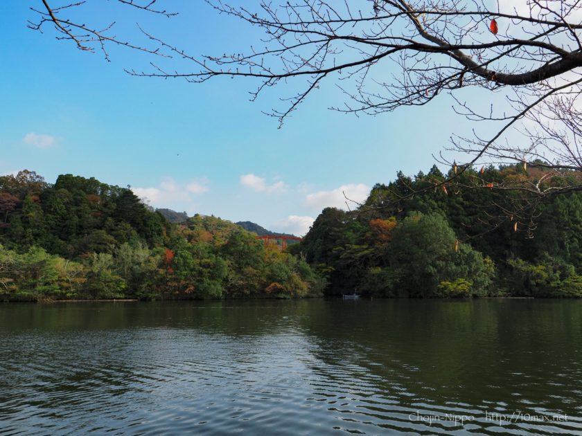 稲ヶ崎キャンプ場, 亀山湖